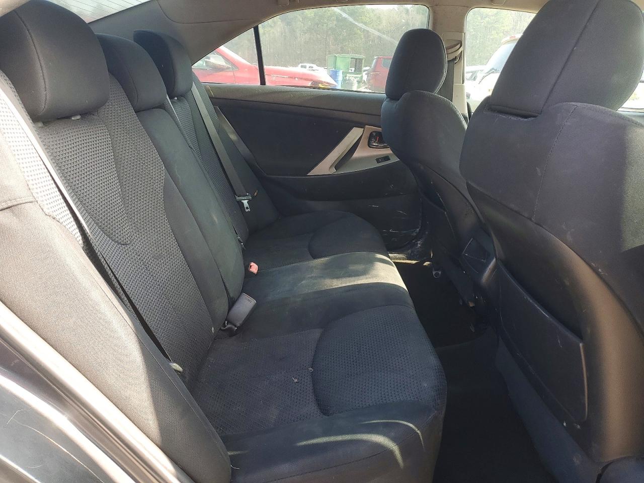 2011 TOYOTA CAMRY BASE photo 10