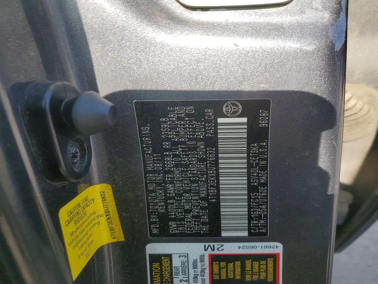 2011 TOYOTA CAMRY BASE photo 12