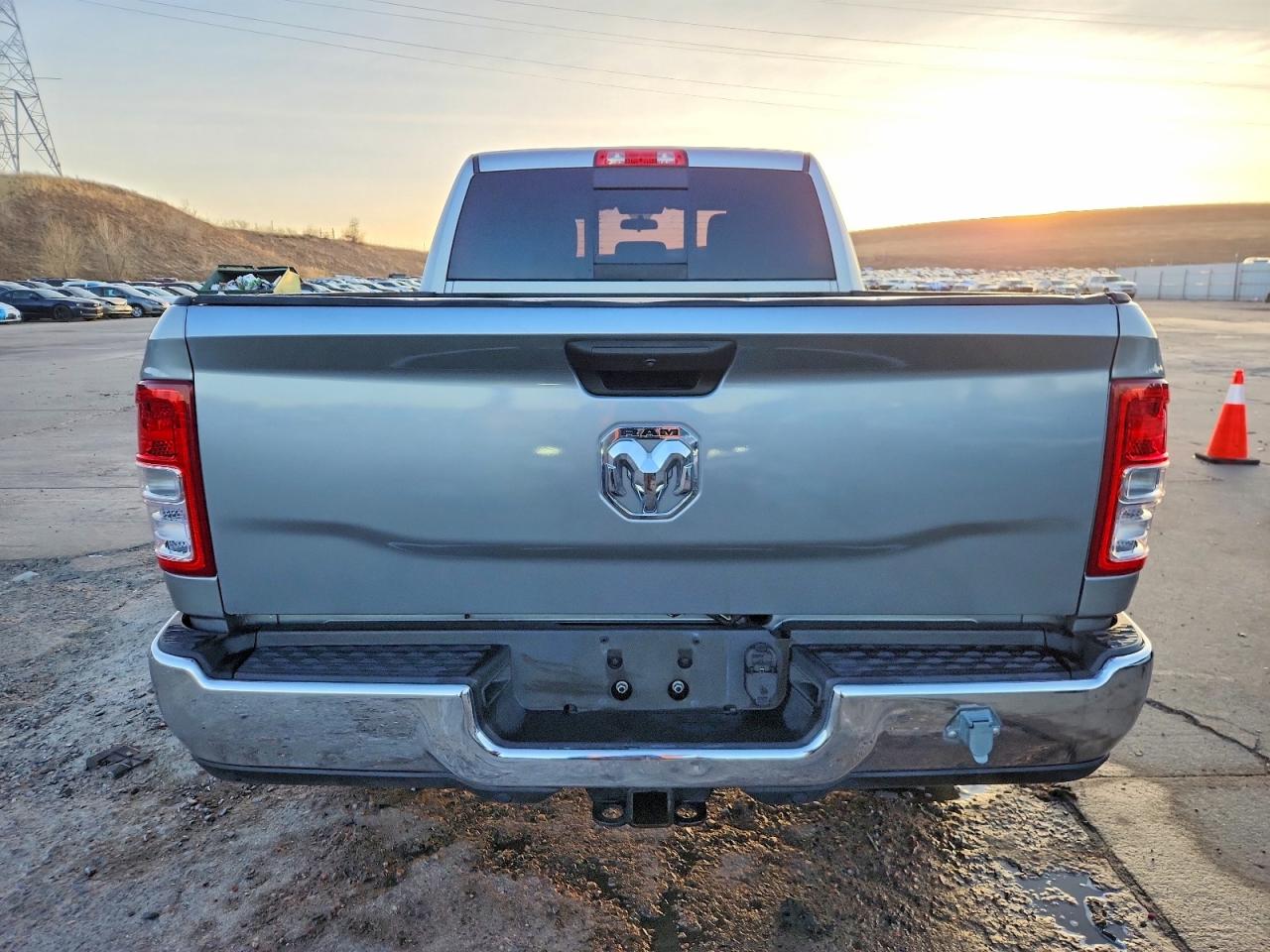 2020 RAM 3500 TRADESMAN photo 6