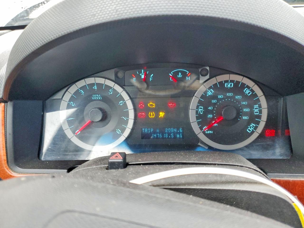 2010 FORD ESCAPE XLT photo 9