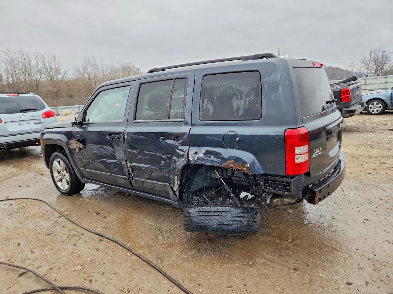 2014 JEEP PATRIOT LATITUDE photo 2