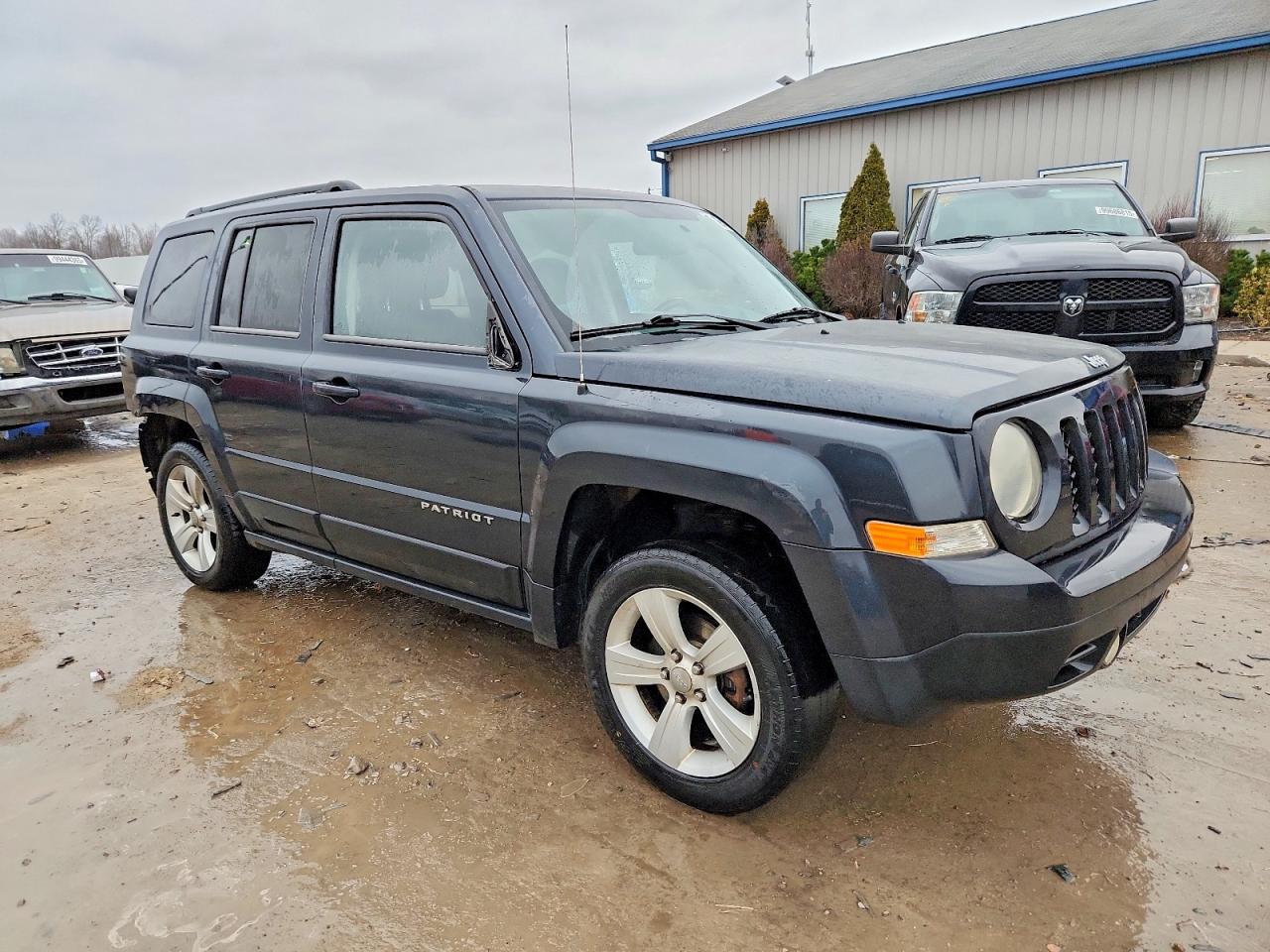 2014 JEEP PATRIOT LATITUDE photo 4