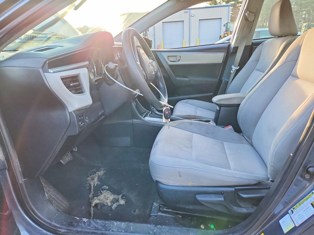 2014 TOYOTA COROLLA L photo 7