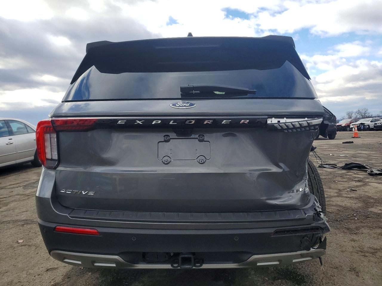 2025 FORD EXPLORER ACTIVE photo 6