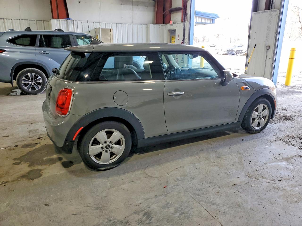 2019 MINI COOPER photo 3
