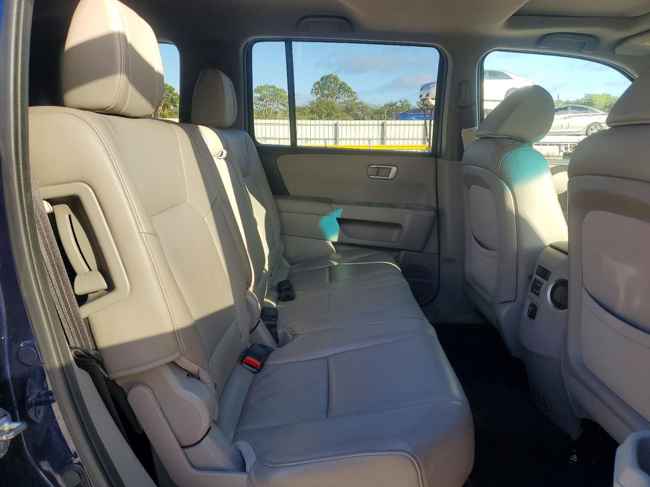 2013 HONDA PILOT EXL photo 11