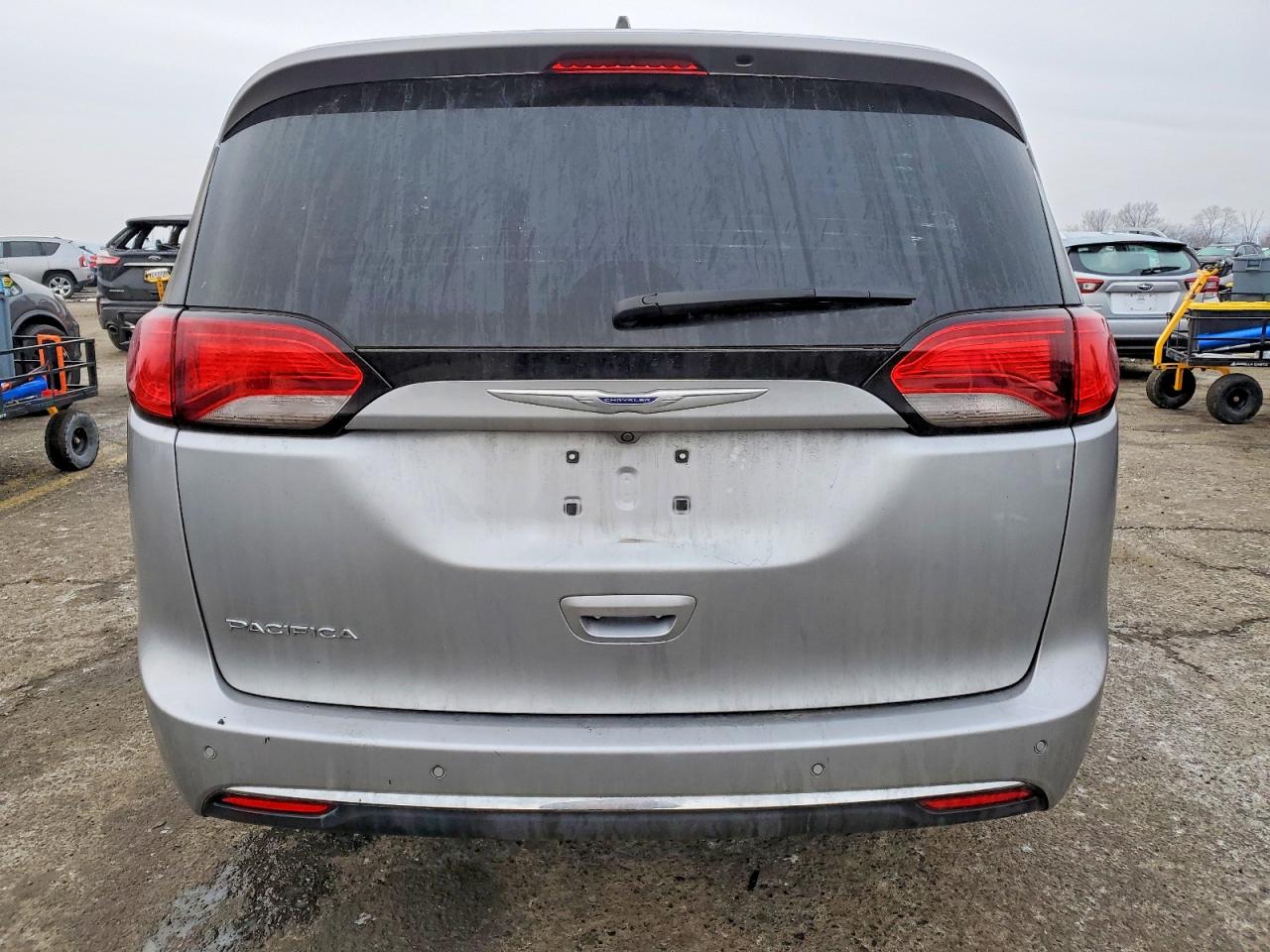 2019 CHRYSLER PACIFICA TOURING PLUS photo 6