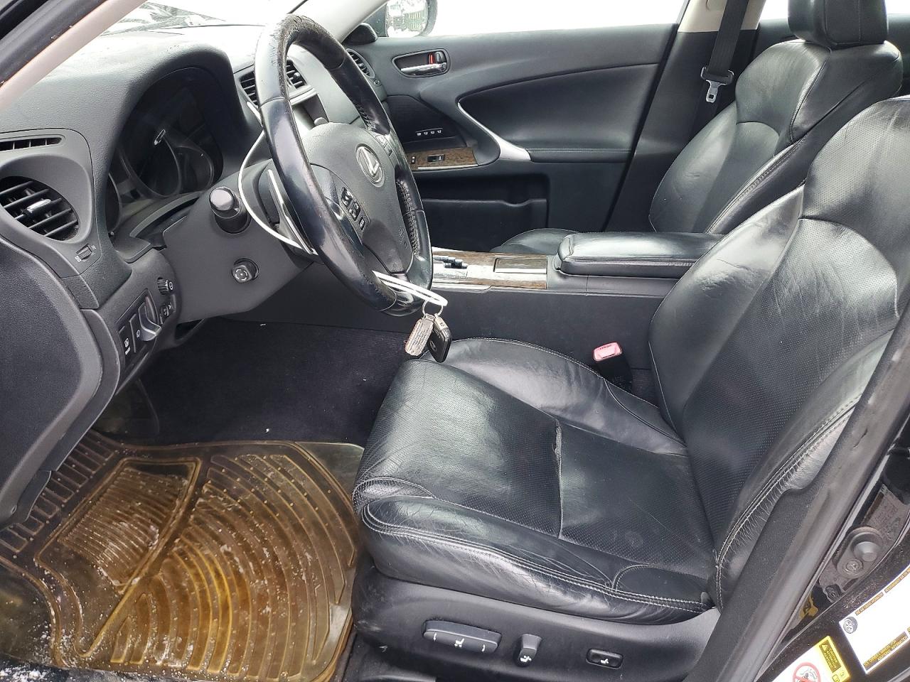 2010 LEXUS IS 250 photo 7