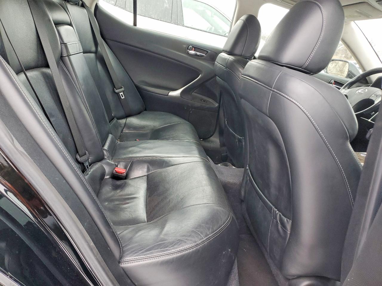 2010 LEXUS IS 250 photo 10