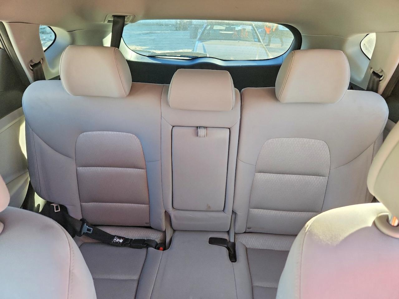 2017 HYUNDAI TUCSON SE photo 10
