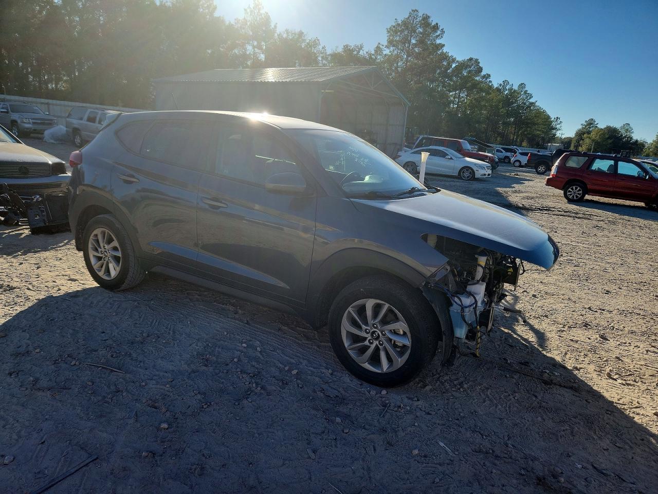 2017 HYUNDAI TUCSON SE photo 4