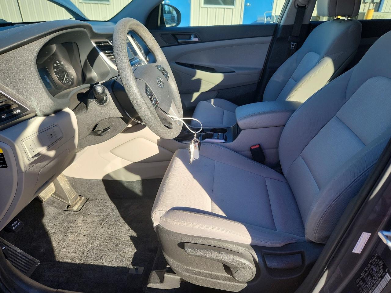 2017 HYUNDAI TUCSON SE photo 7