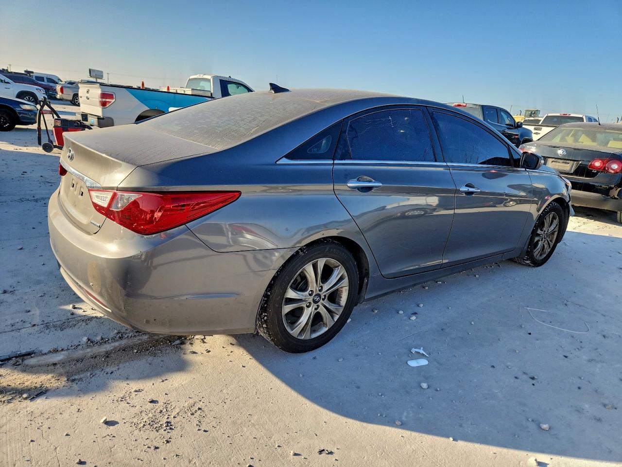 2013 HYUNDAI SONATA SE photo 3