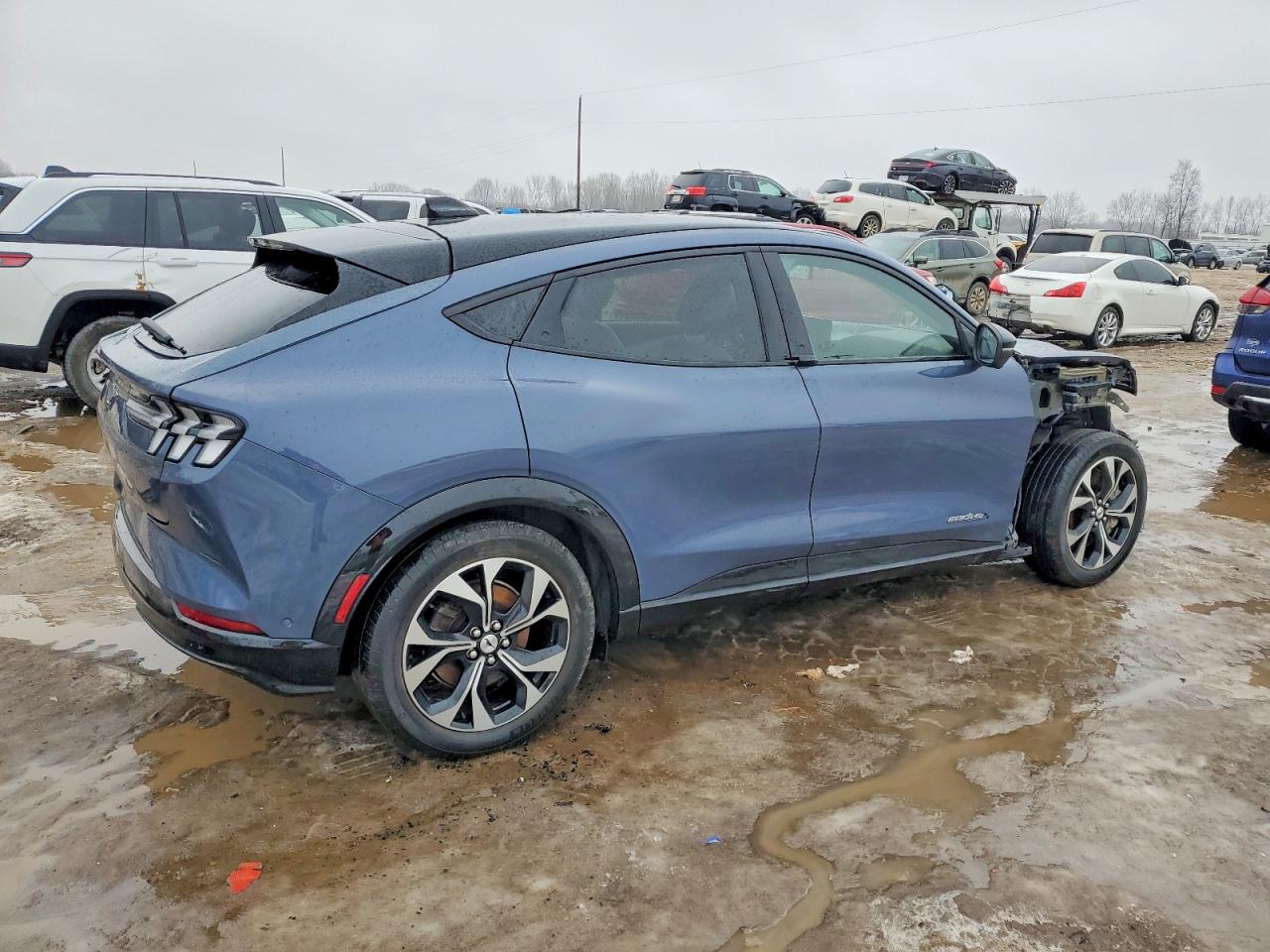 2021 FORD MUSTANG MACH-E PREMIUM photo 3