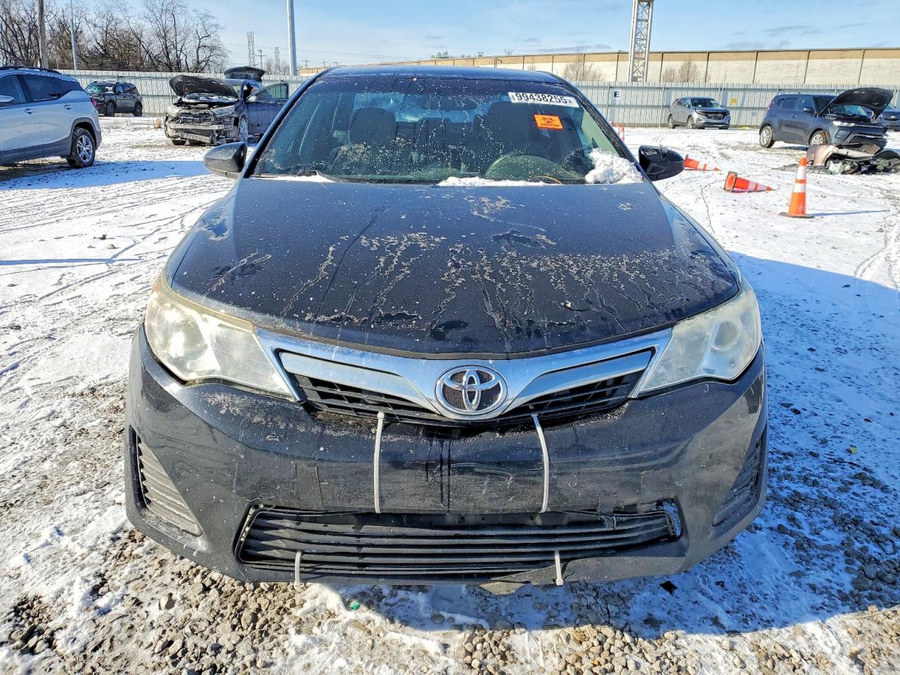 2014 TOYOTA CAMRY L photo 5