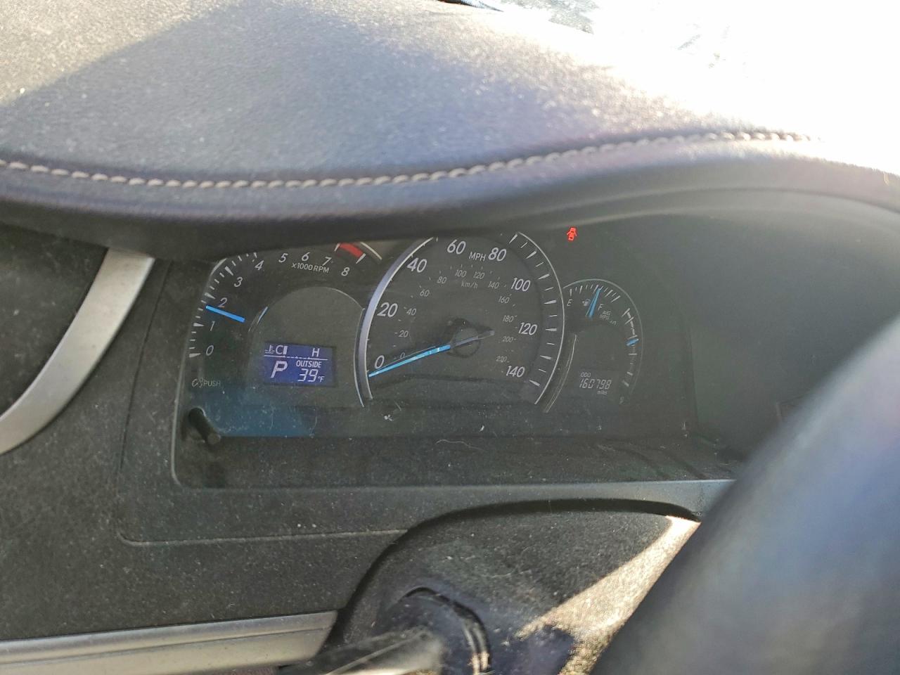 2014 TOYOTA CAMRY L photo 9