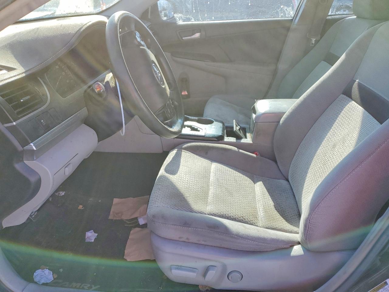 2014 TOYOTA CAMRY L photo 7
