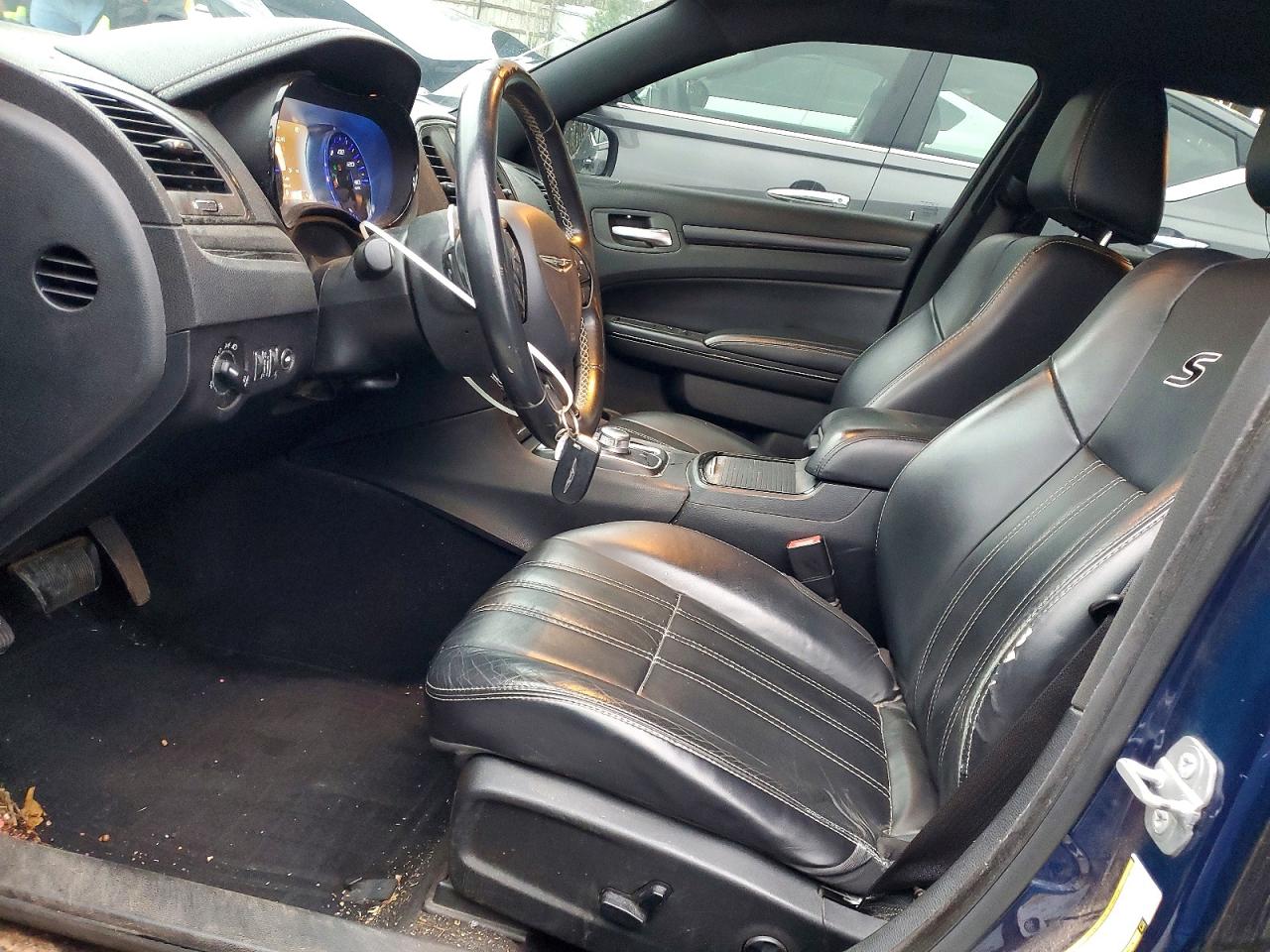 2015 CHRYSLER 300 S photo 7