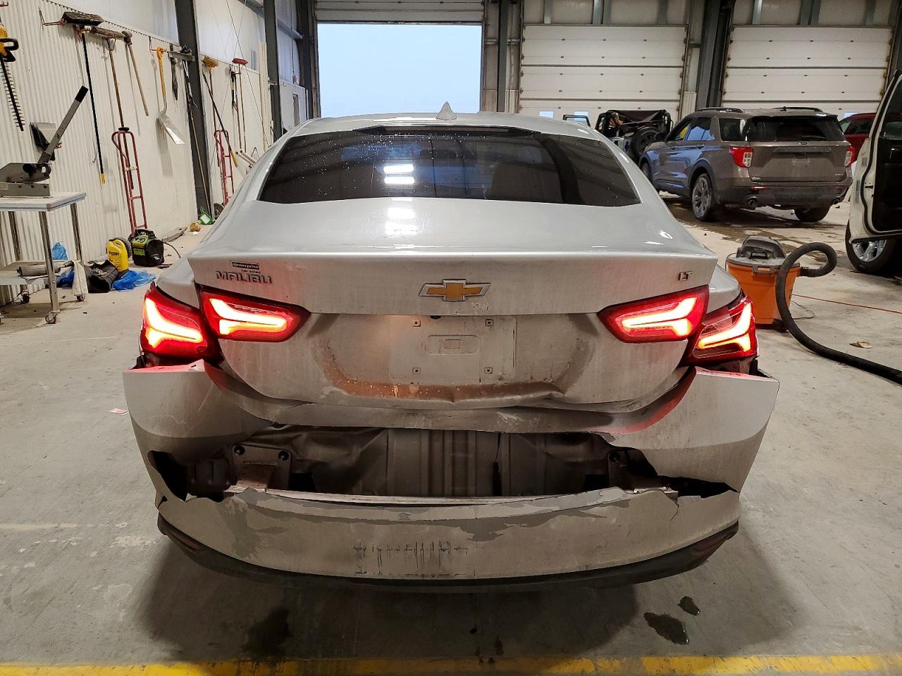 2021 CHEVROLET MALIBU LT photo 6
