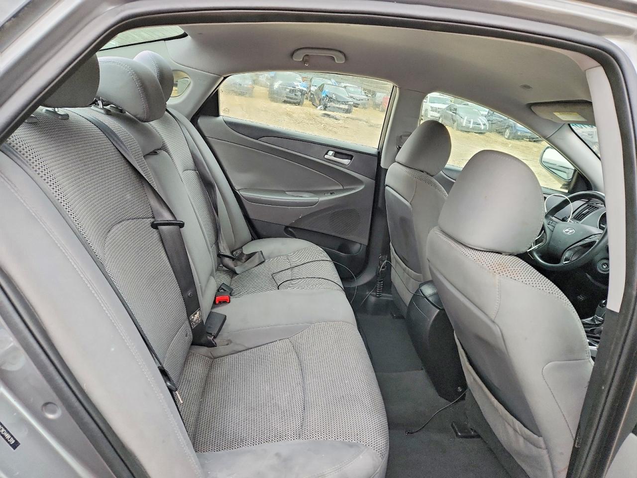 2012 HYUNDAI SONATA GLS photo 10