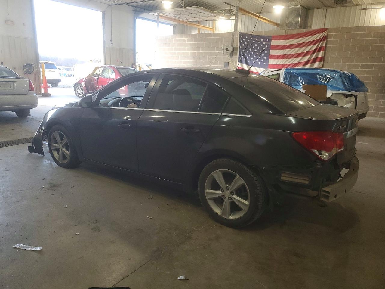 2015 CHEVROLET CRUZE LT photo 2