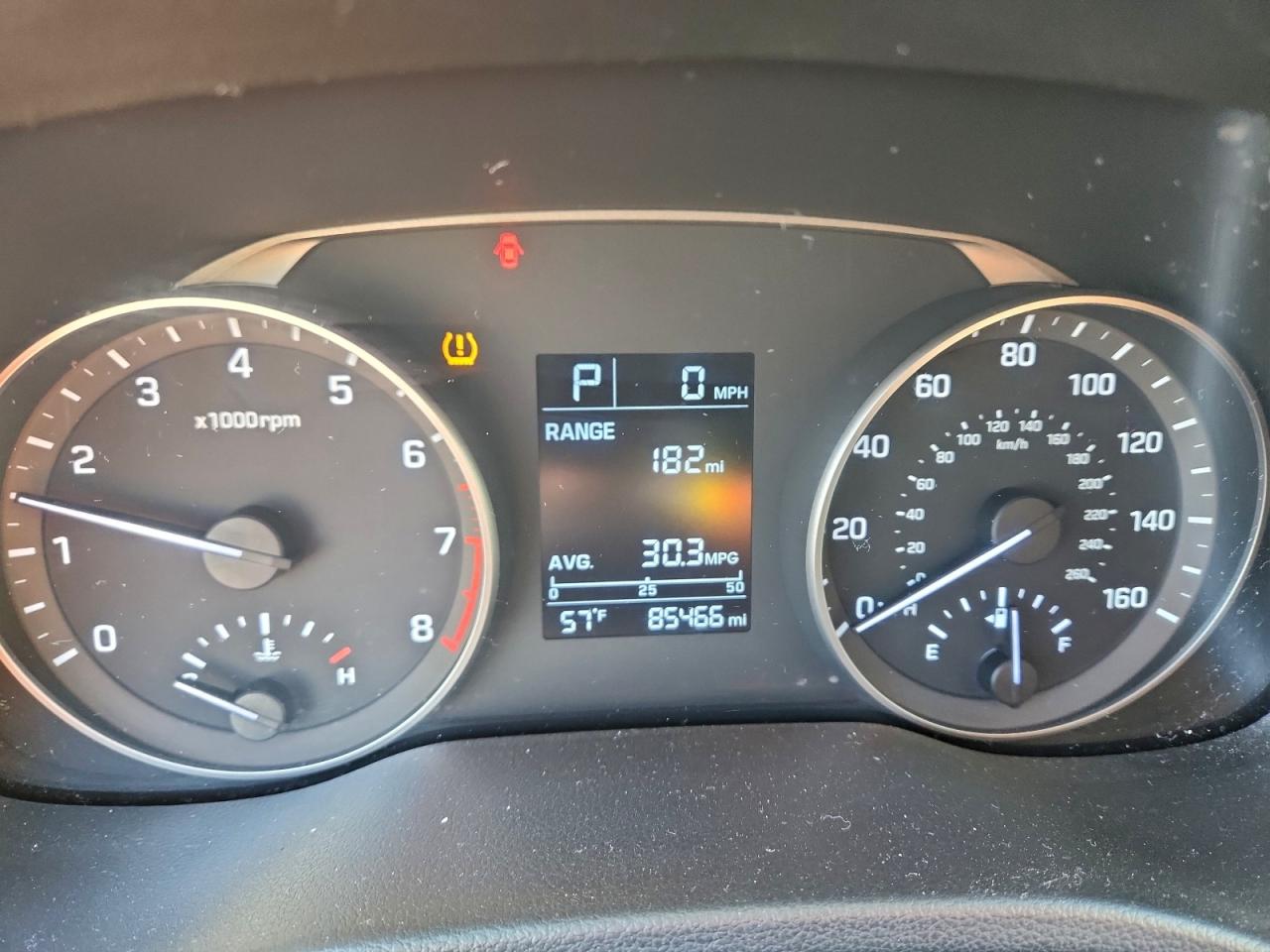 2017 HYUNDAI ELANTRA SE photo 9
