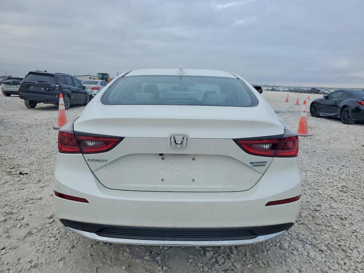 2019 HONDA INSIGHT TOURING photo 6