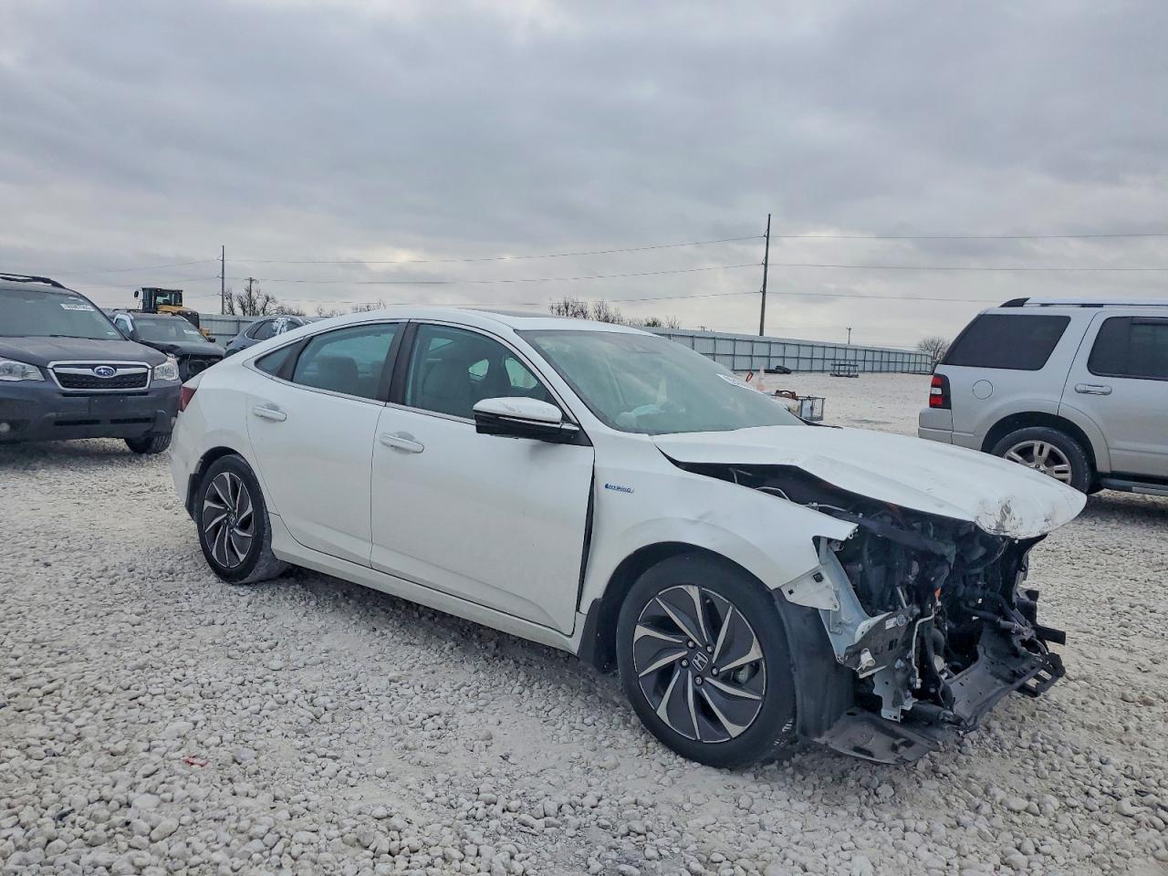 2019 HONDA INSIGHT TOURING photo 4