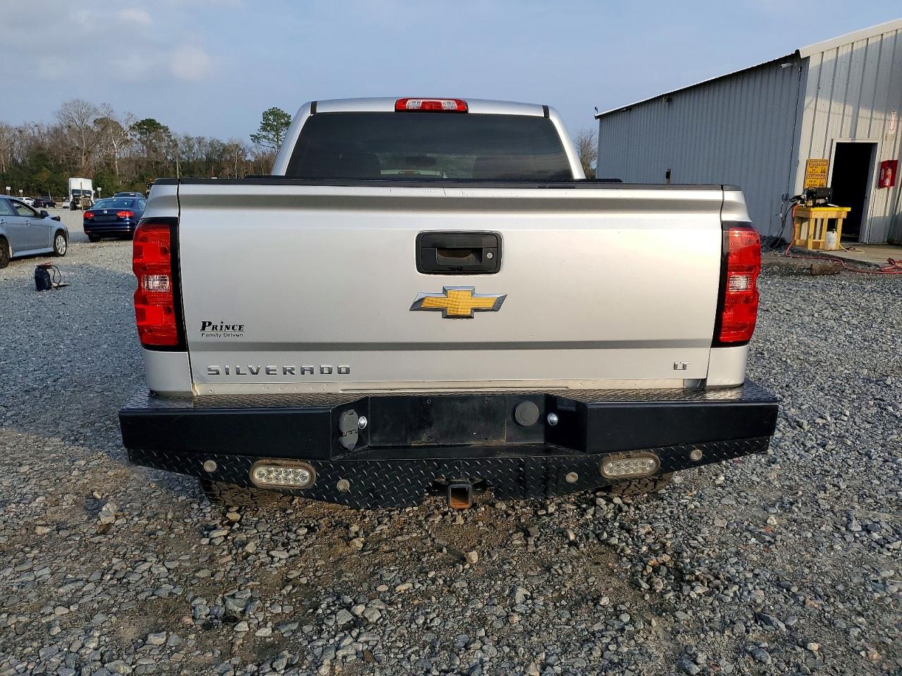 2017 CHEVROLET SILVERADO K1500 LT photo 6