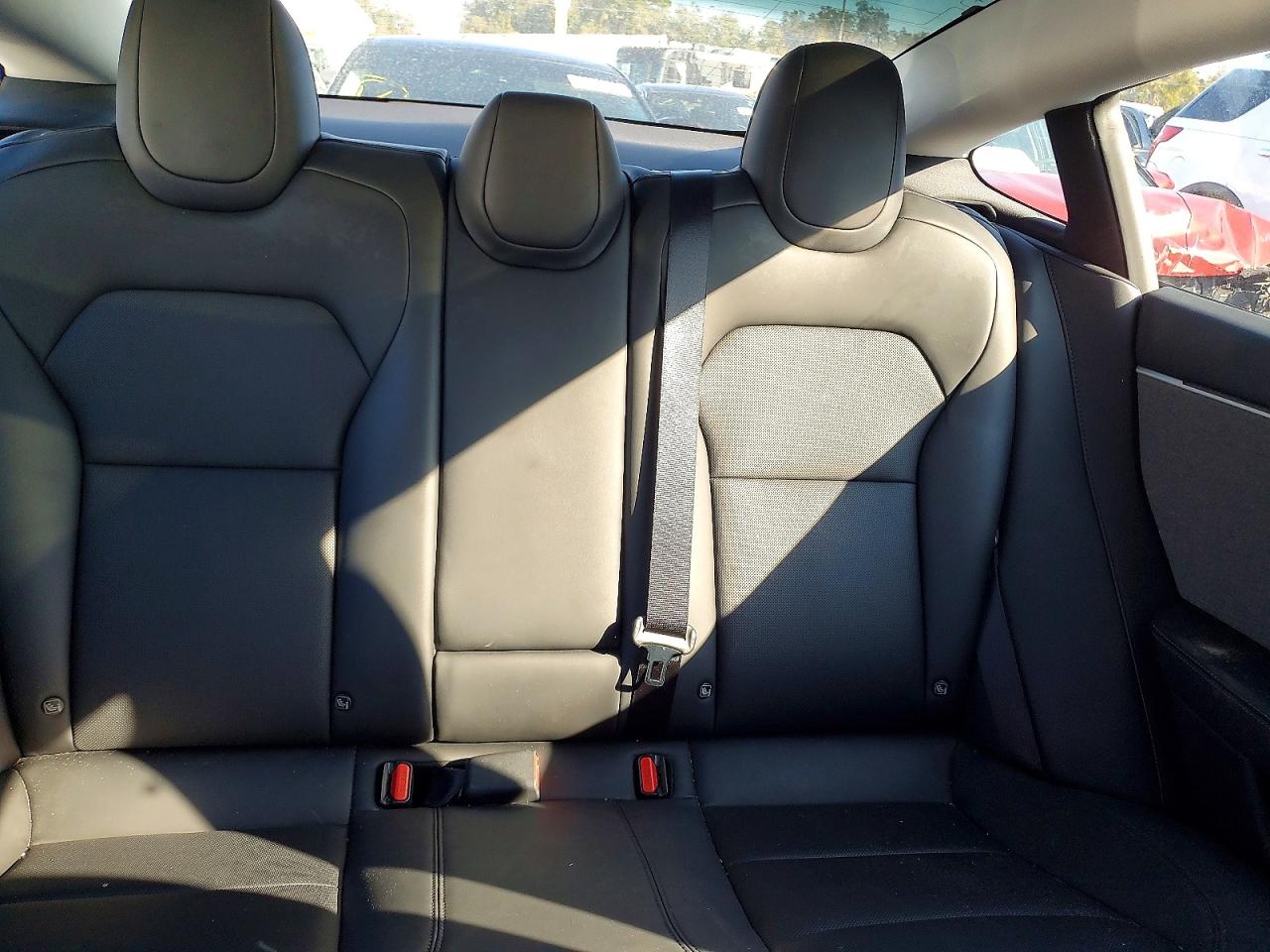 2024 TESLA MODEL 3 photo 10