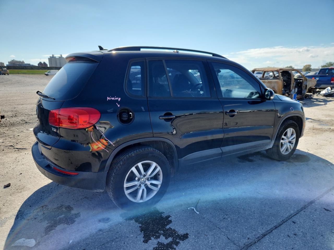 2017 VOLKSWAGEN TIGUAN S photo 3