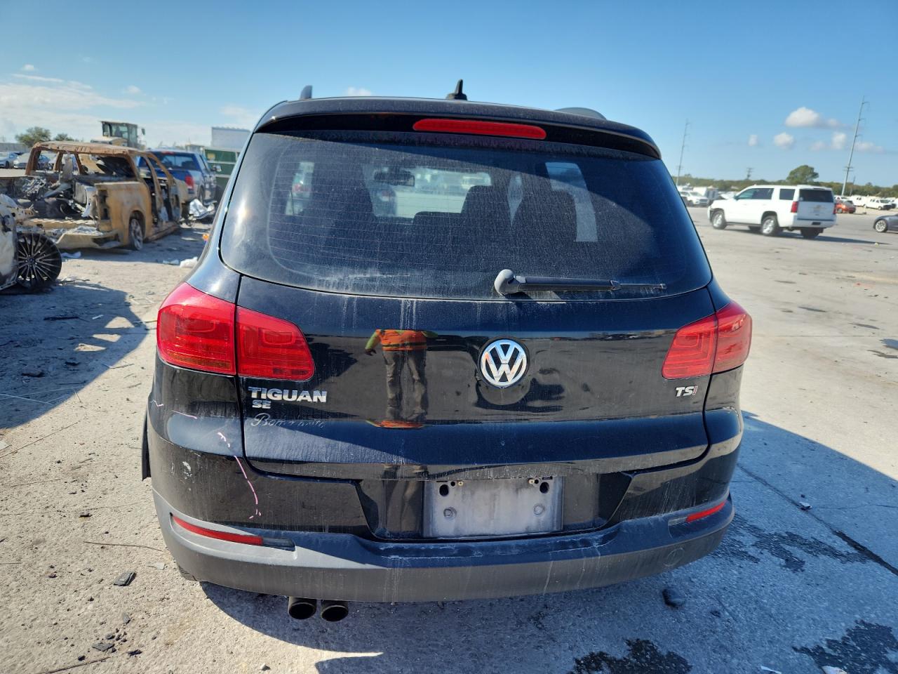 2017 VOLKSWAGEN TIGUAN S photo 6