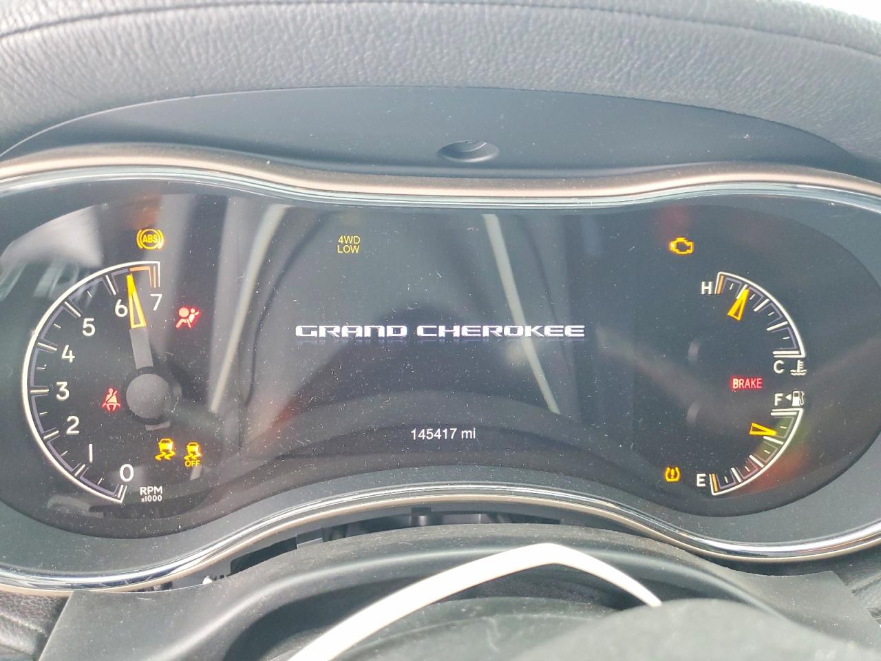 2016 JEEP GRAND CHEROKEE OVERLAND photo 9