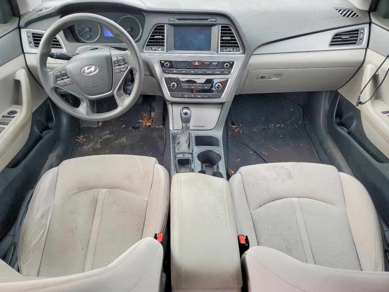 2017 HYUNDAI SONATA SE photo 8