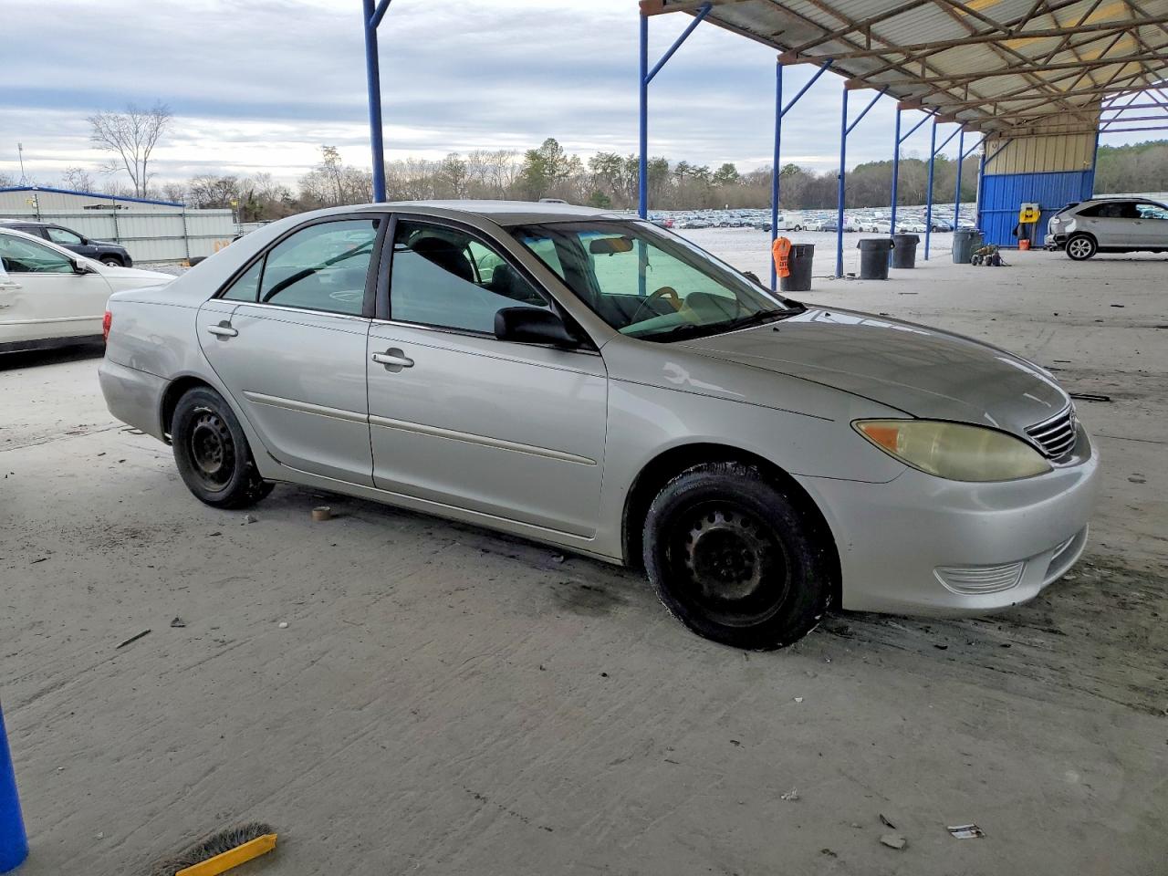 2006 TOYOTA CAMRY LE photo 4