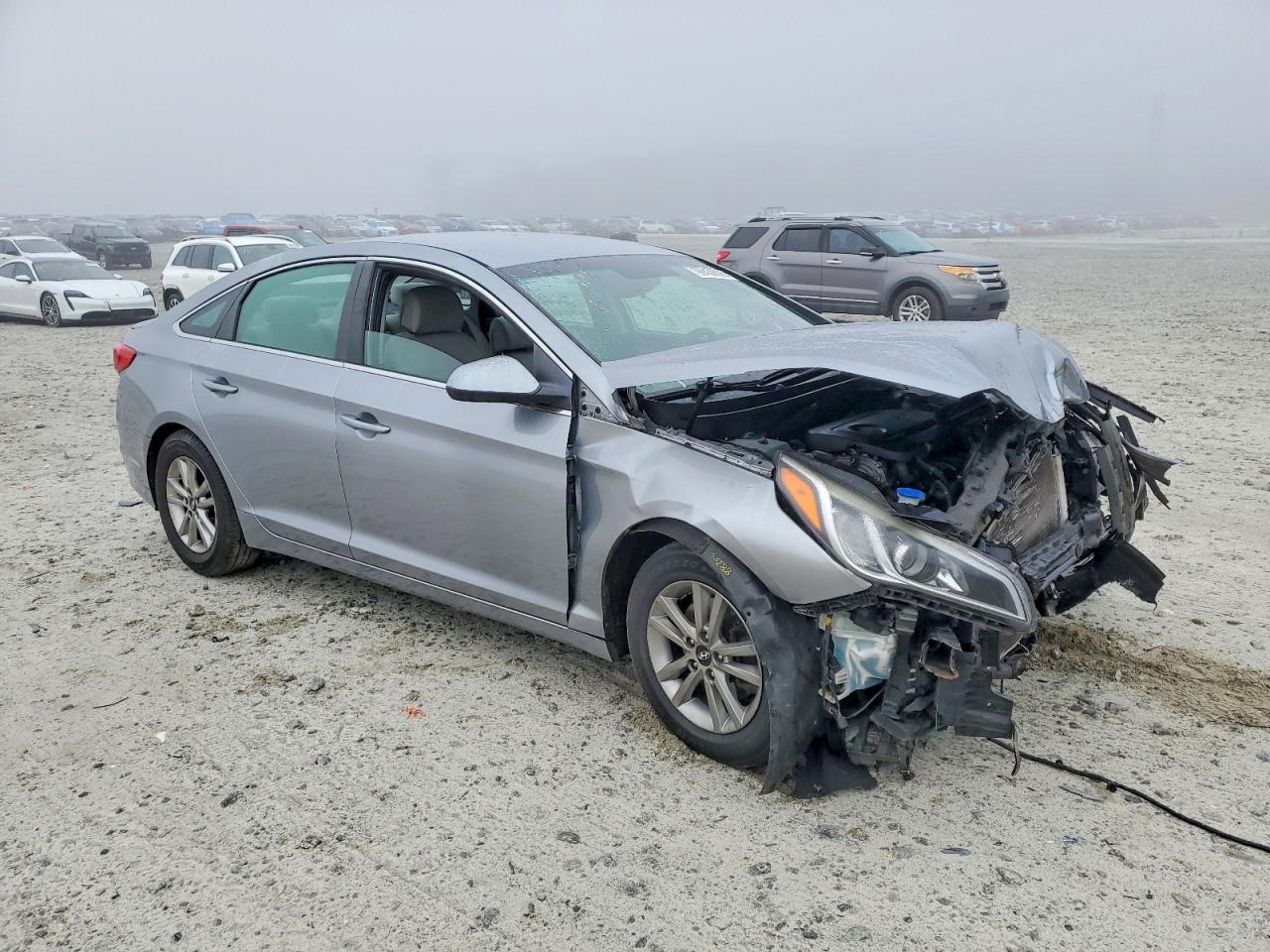 2015 HYUNDAI SONATA SE photo 4