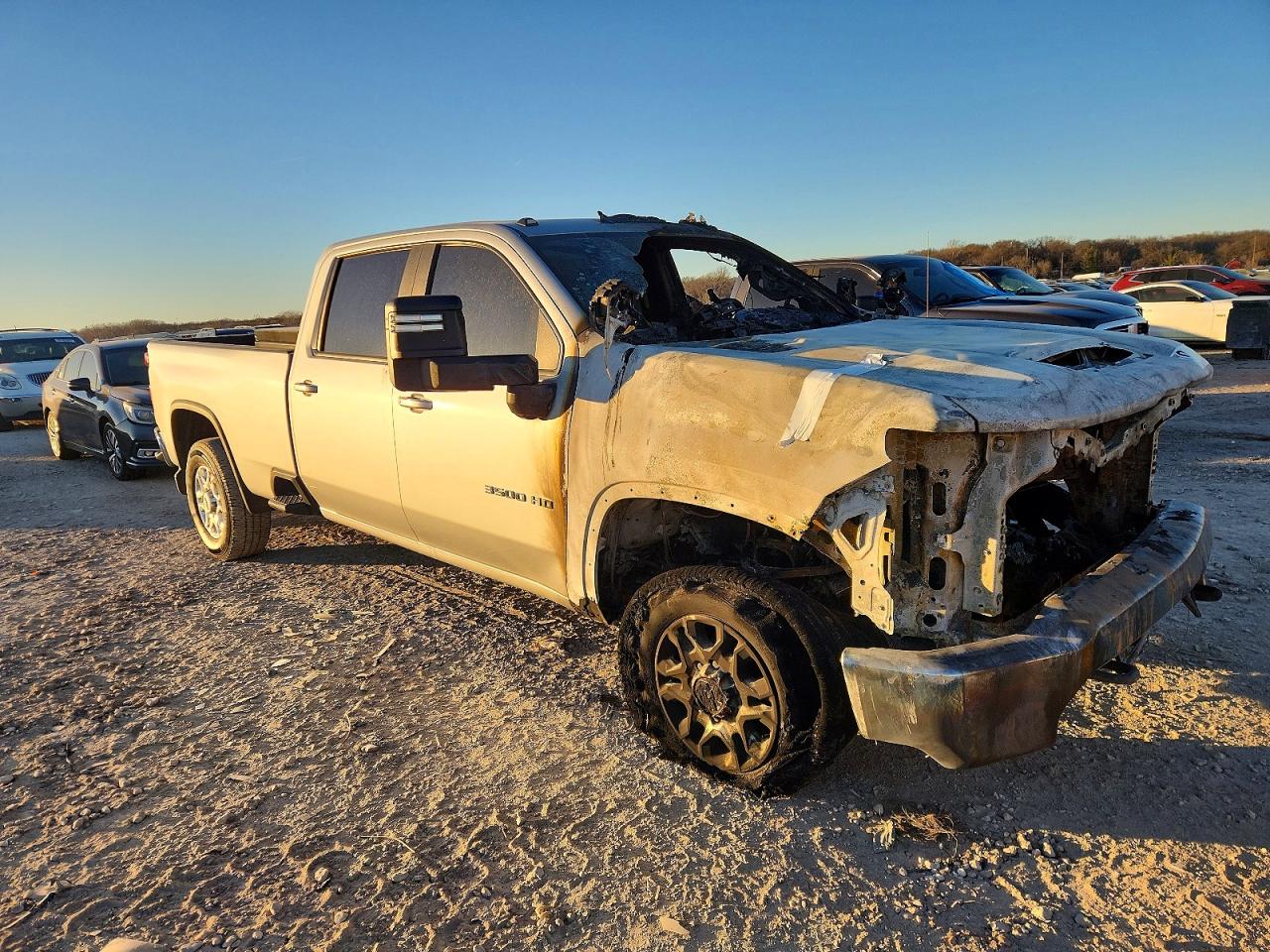 2020 CHEVROLET SILVERADO K3500 LT photo 4