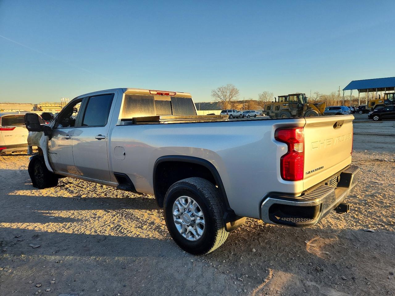 2020 CHEVROLET SILVERADO K3500 LT photo 2