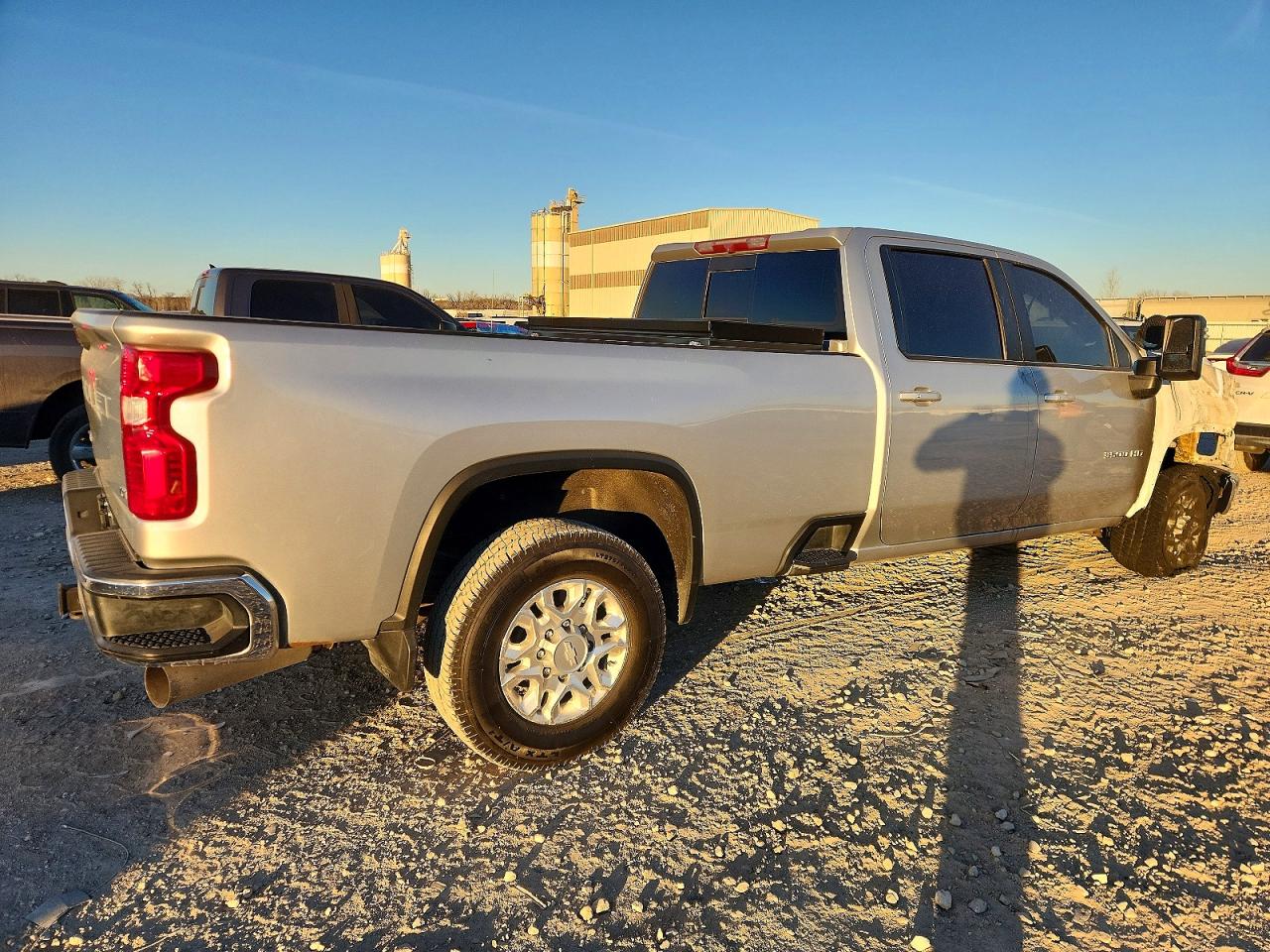 2020 CHEVROLET SILVERADO K3500 LT photo 3