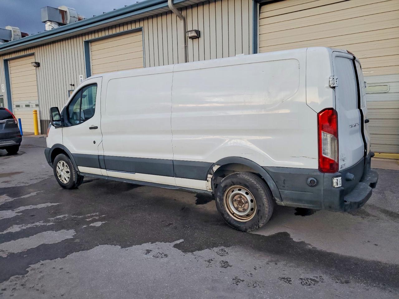 2018 FORD TRANSIT T-150 photo 2