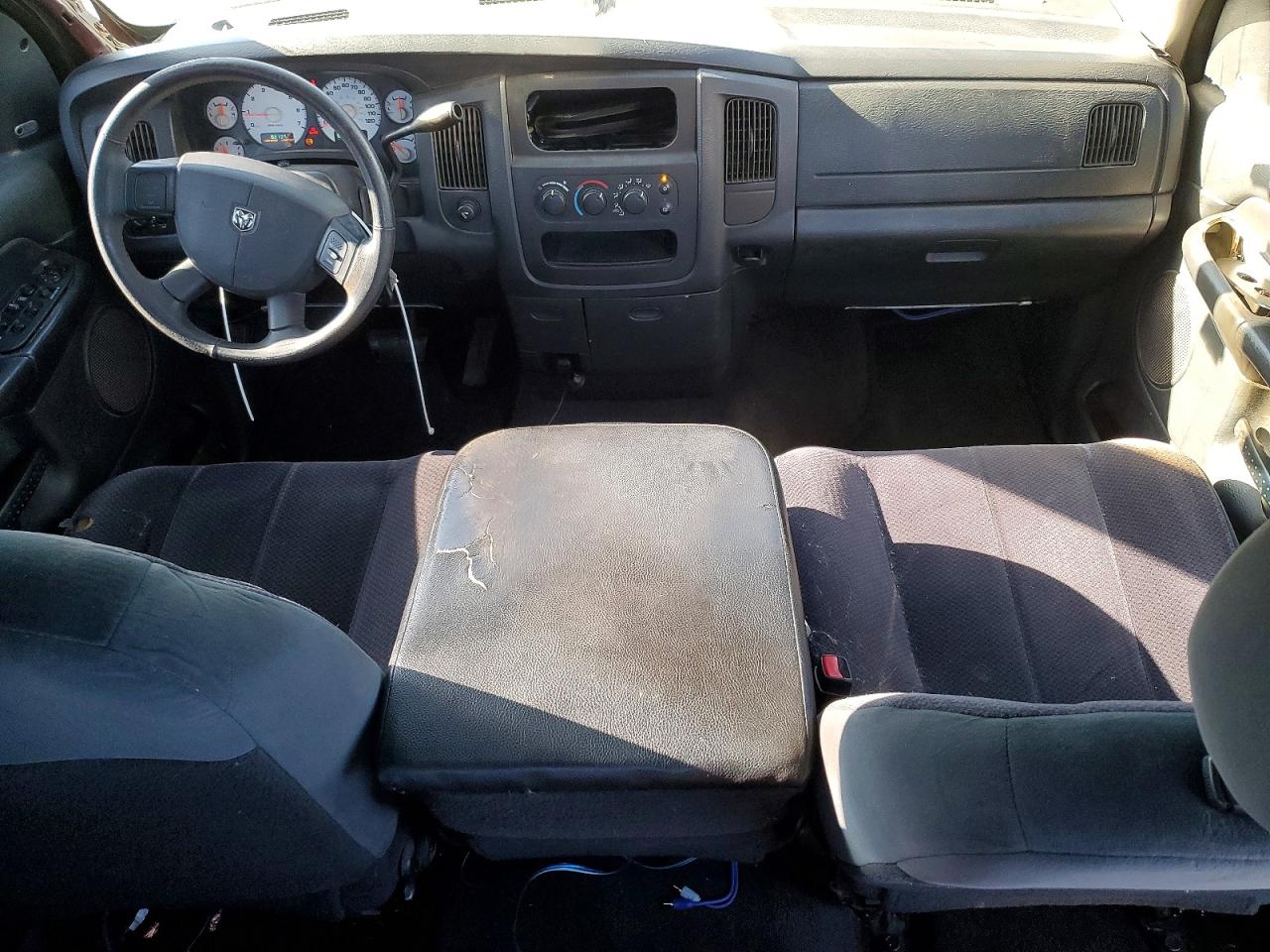 2004 DODGE RAM 1500 ST photo 8