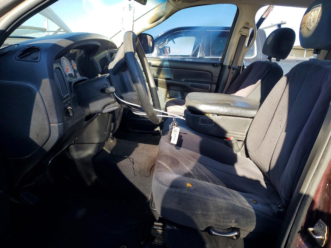 2004 DODGE RAM 1500 ST photo 7