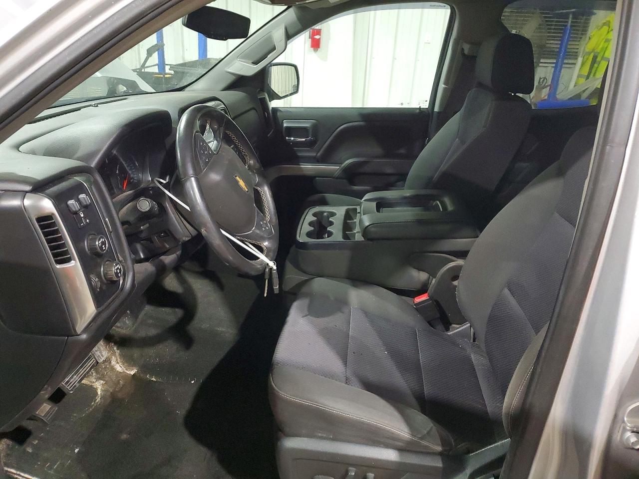 2017 CHEVROLET SILVERADO K1500 LT photo 7