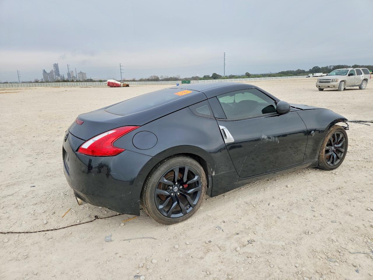 2016 NISSAN 370Z BASE photo 3