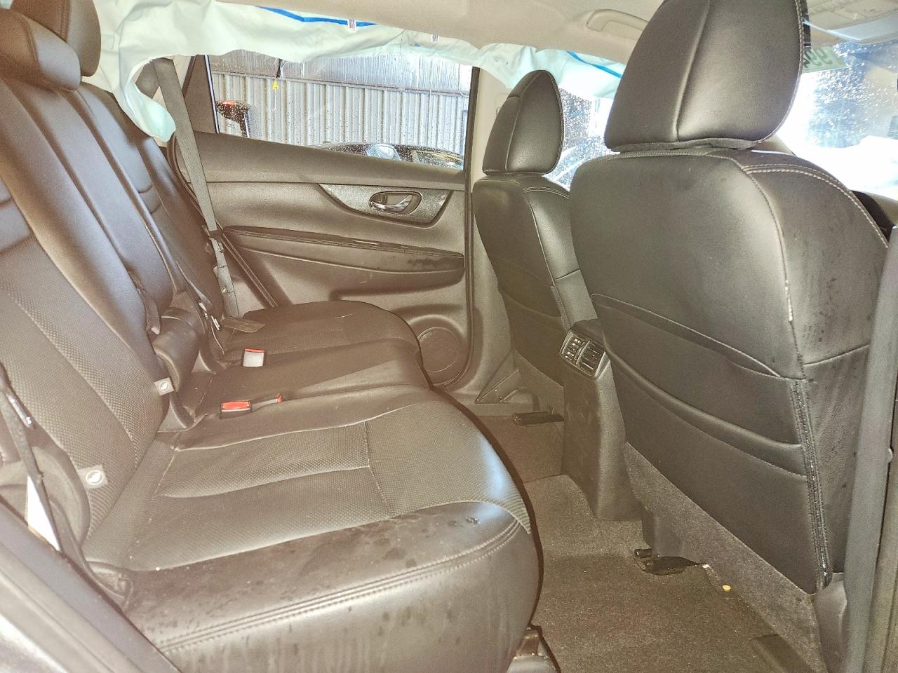 2016 NISSAN ROGUE S photo 10