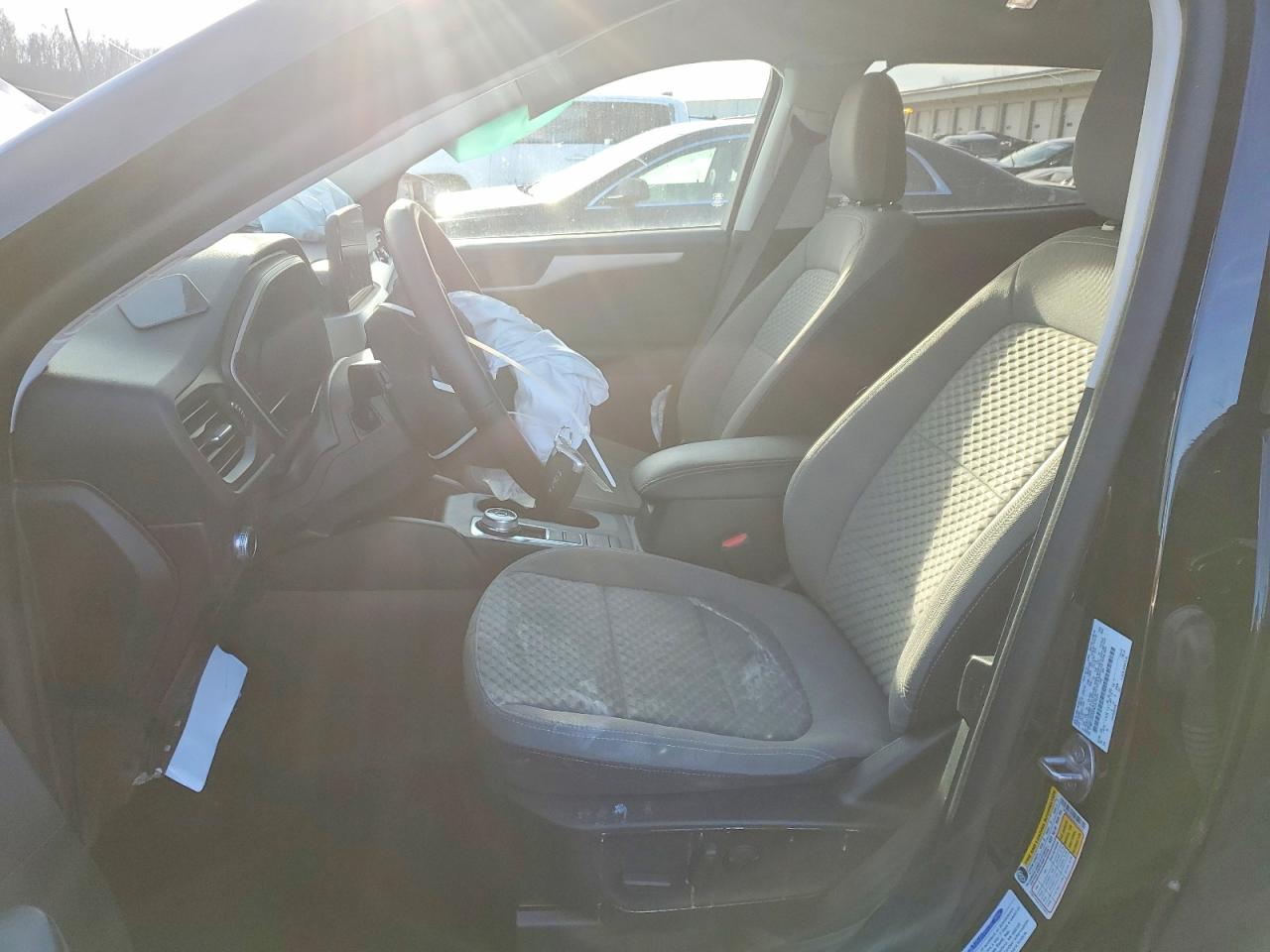 2022 FORD ESCAPE SE photo 19
