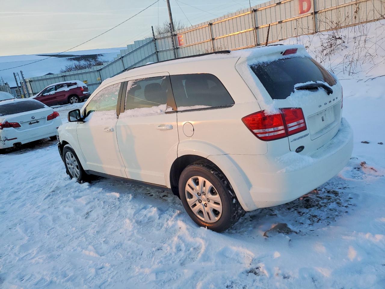 2018 DODGE JOURNEY SE photo 2