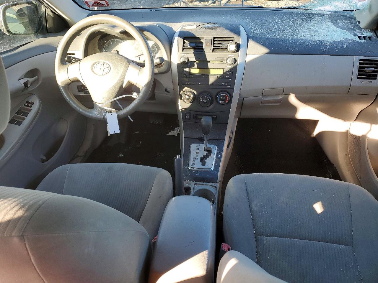 2010 TOYOTA COROLLA BASE photo 8