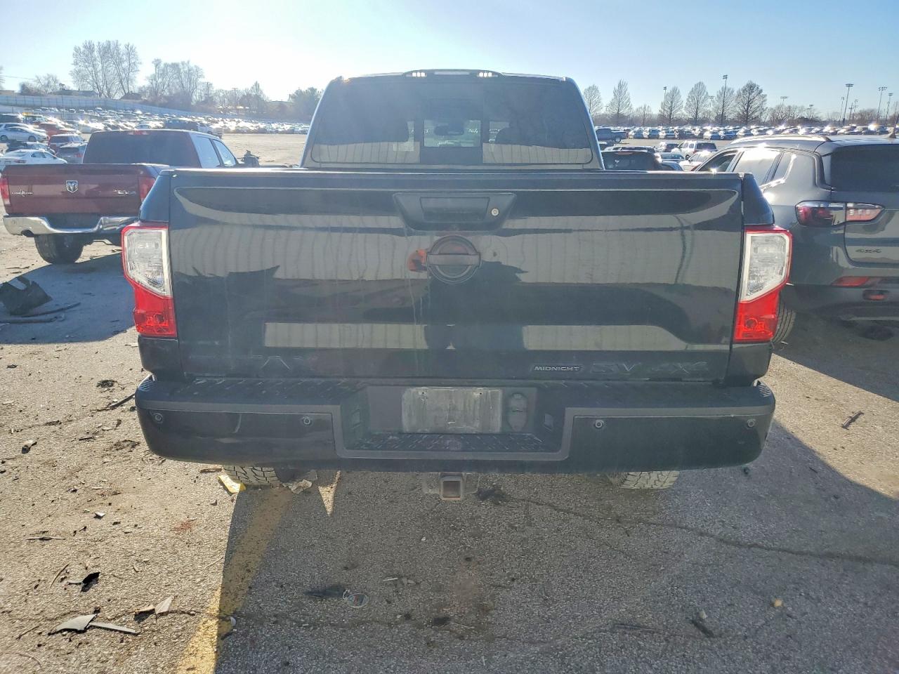 2018 NISSAN TITAN XD SL photo 16