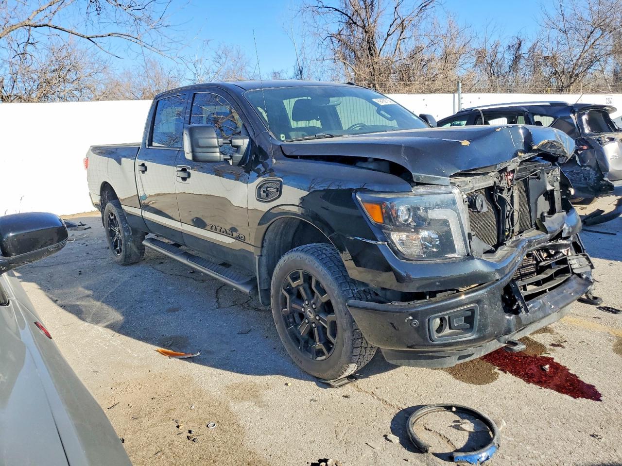2018 NISSAN TITAN XD SL photo 10